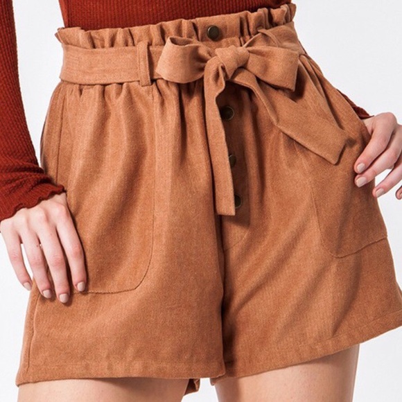 NWT Cinnamon Paper Bag Shorts - Picture 2 of 5
